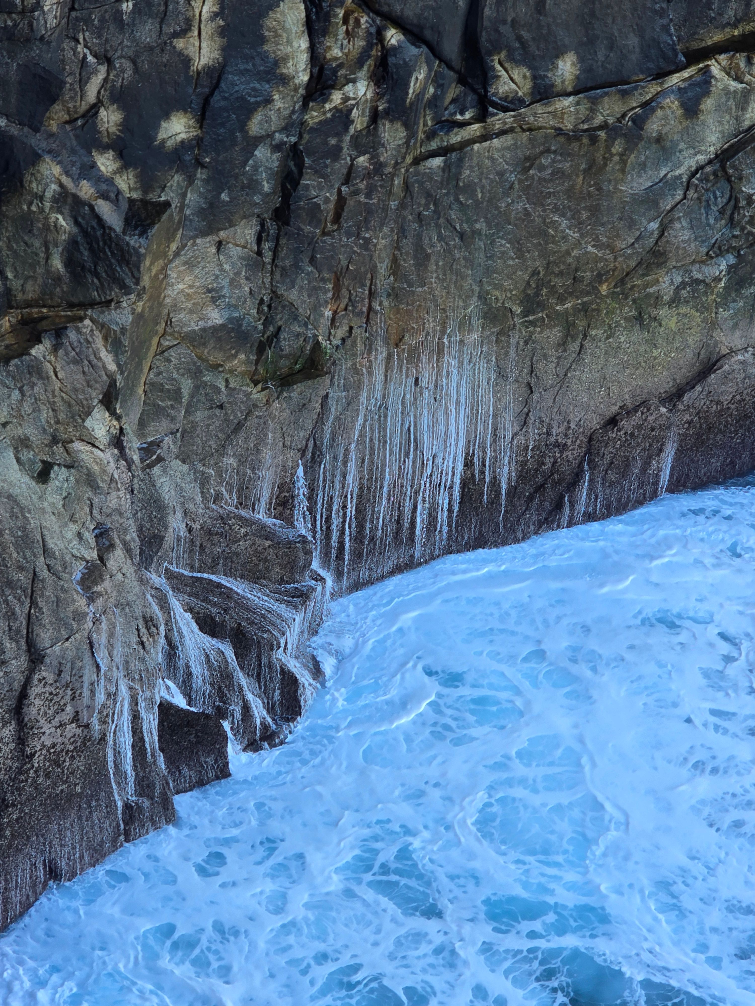 08may25 - above the natural bridge in albany